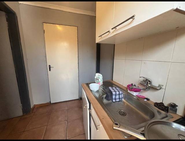 9 BEDROOM HOUSE FOR SALE IN HURST HILL